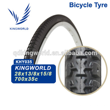 Neumático de la bici de calle híbrida